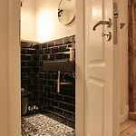 Loft 1540 - Boutique Apartment