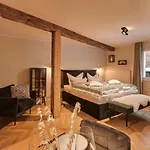Loft 1540 - Boutique Apartment *