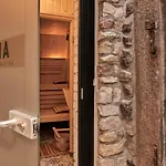 Loft 1540 - Boutique Apartment *